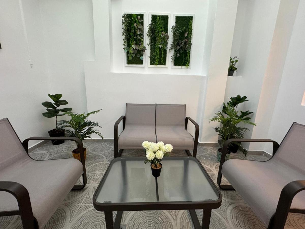 Apartment Dream Maday *